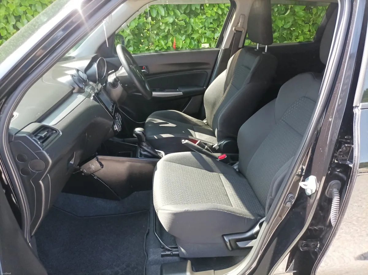 Immaculate 2017 Suzuki Swift 1.2 4 Cylinder Auto - Image 2