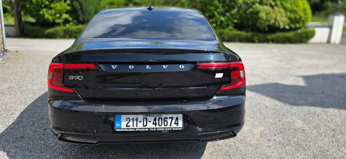 Volvo S90 2021 R DESIGN T8 4WD - Image 6