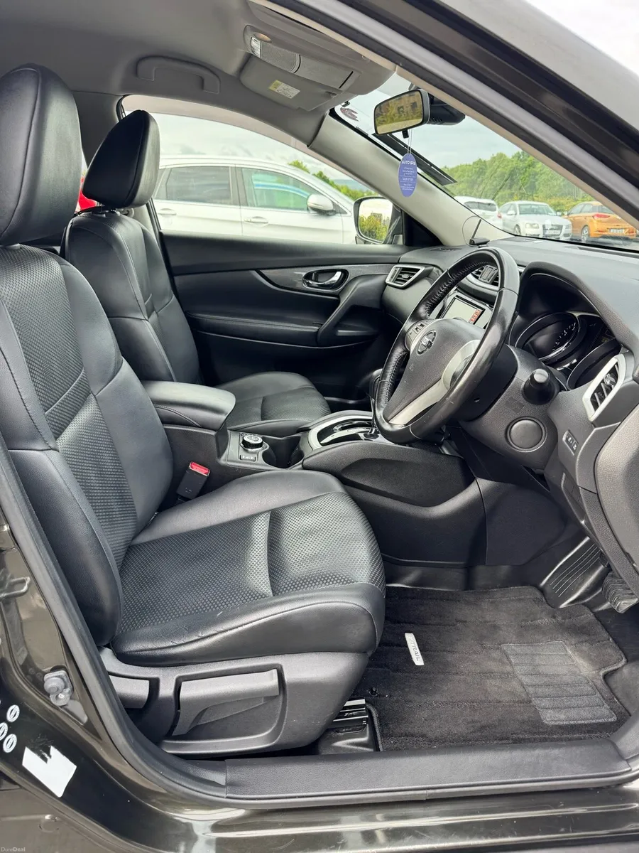 NISSAN  XTRAIL 4X4 SV Hybrid 5seater Fully leather - Image 2