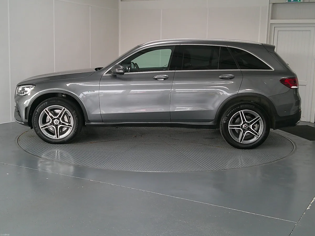 Mercedes-Benz GLC 2021 - Image 4