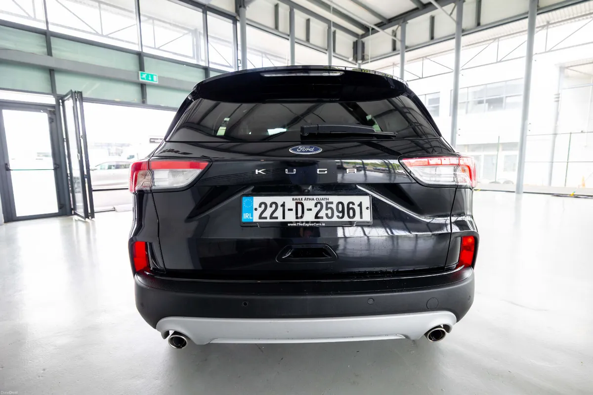 Ford Kuga TITANIUM 5DR 1.5 TD 120 S6.2 M6 F - Image 4