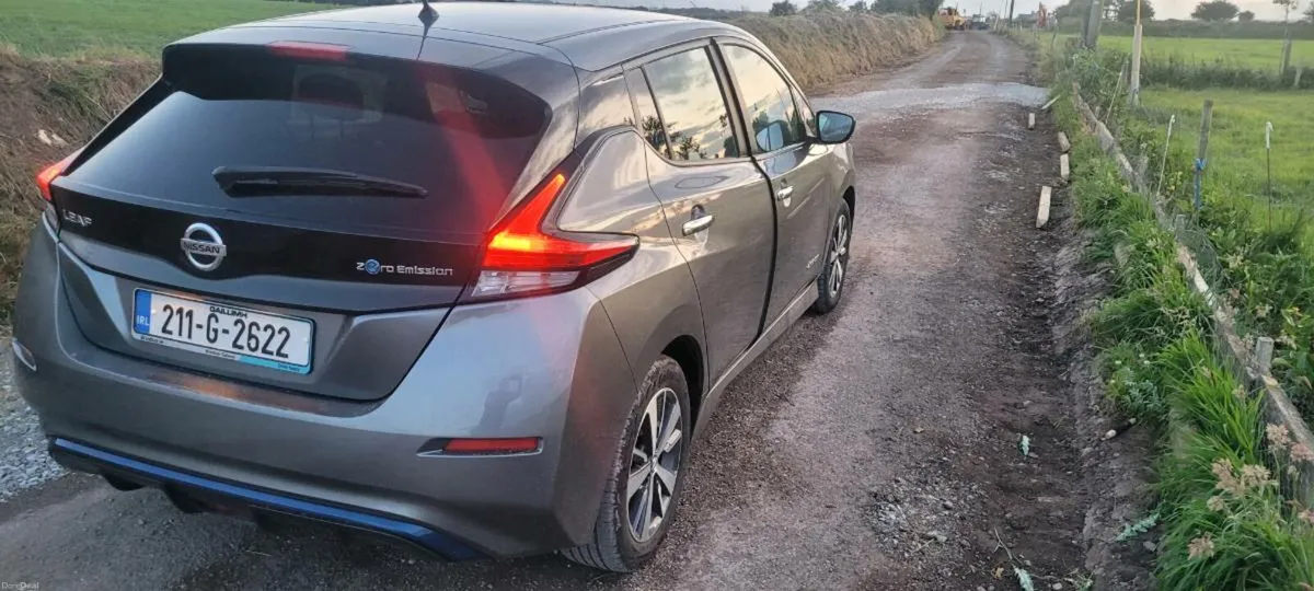 2021 Nissan leaf - Image 4