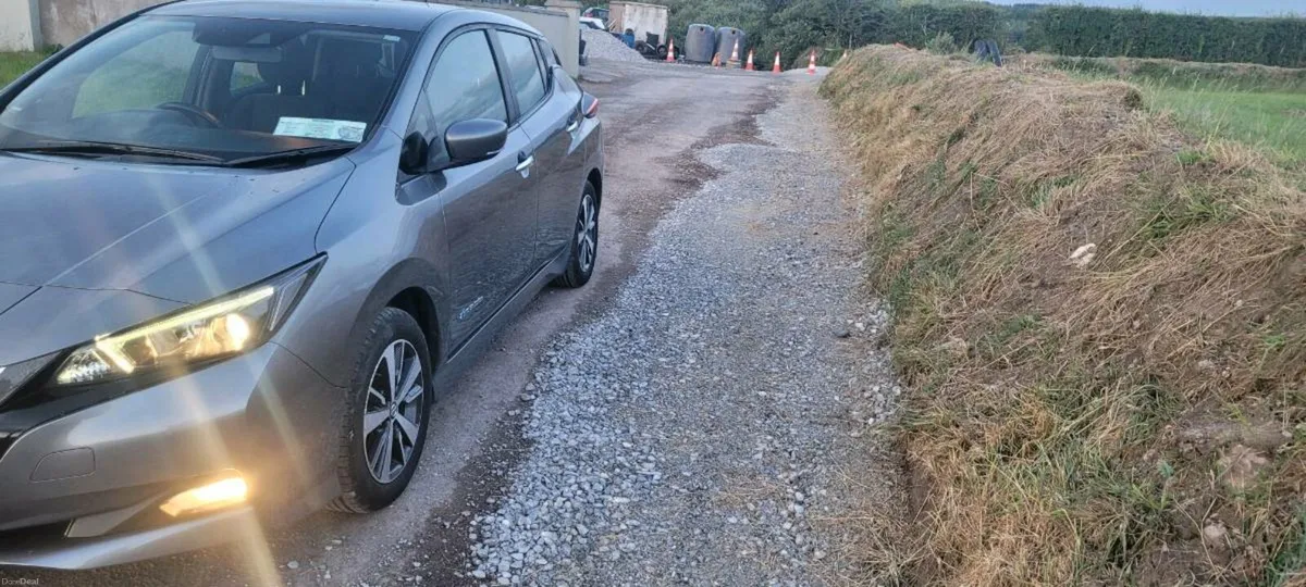 2021 Nissan leaf - Image 2