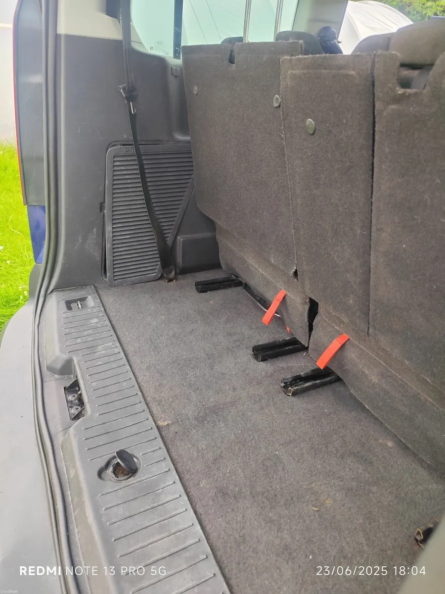 Ford Tourneo 2015 - Image 2