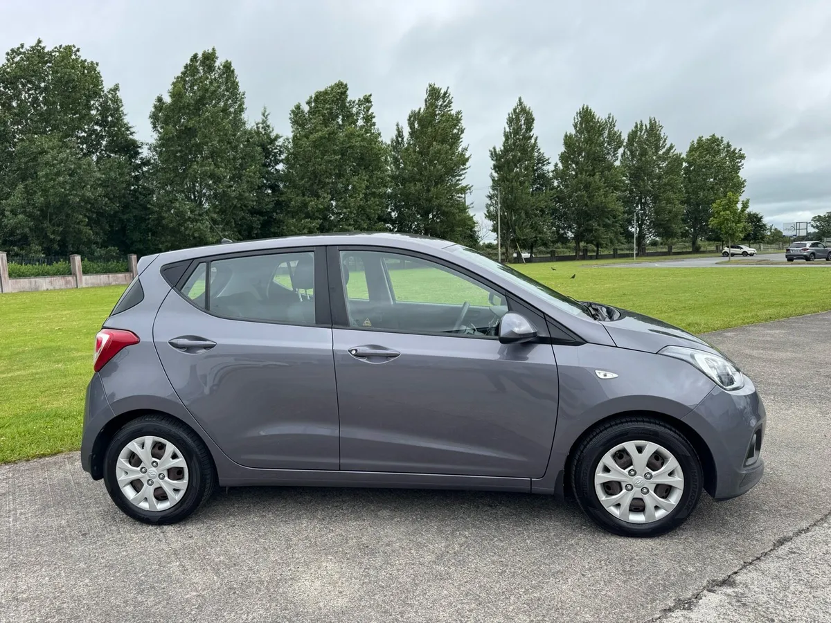 👌Hyundai i10 AUTO / ONLY 30k miles!! / SPOTLESS - Image 3