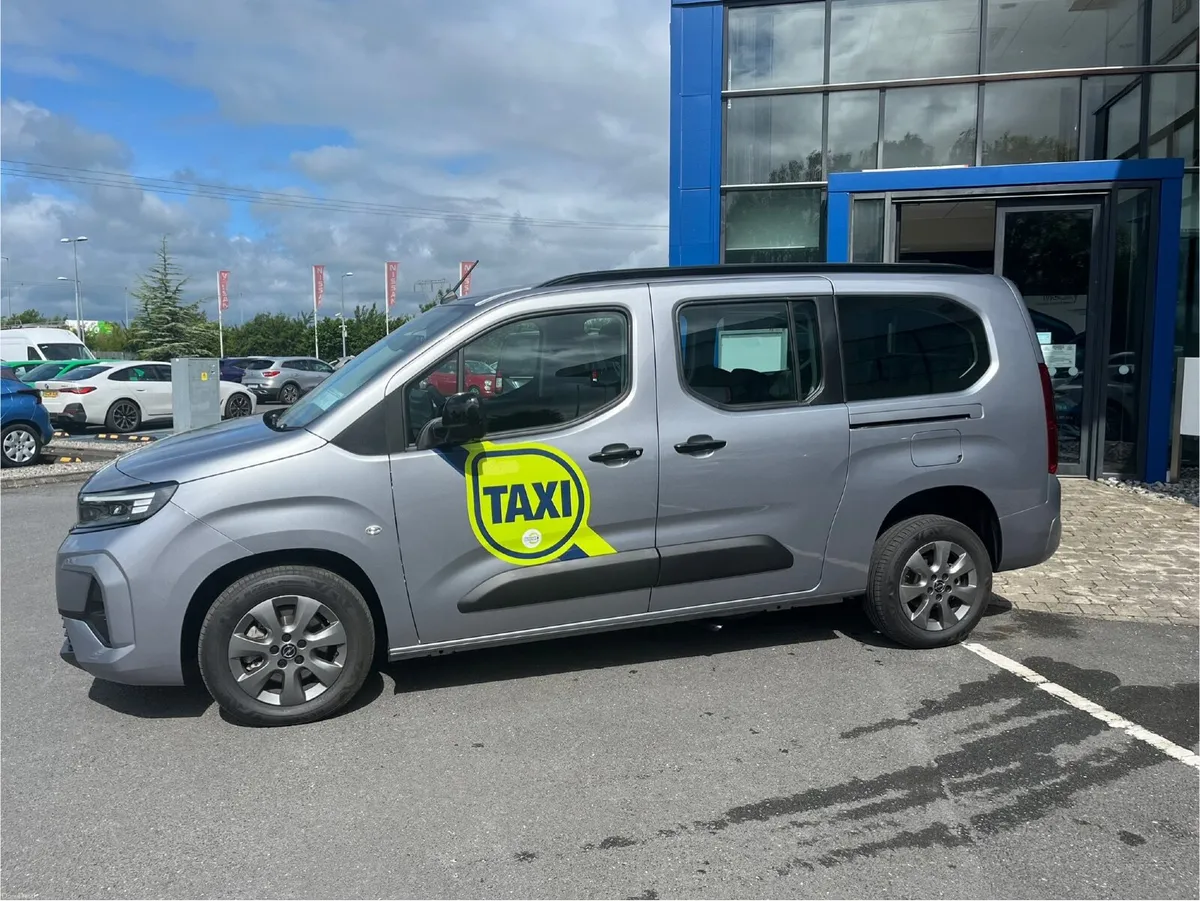 Opel Combo 2026 Auto WAV Taxi Spec Available - Image 3