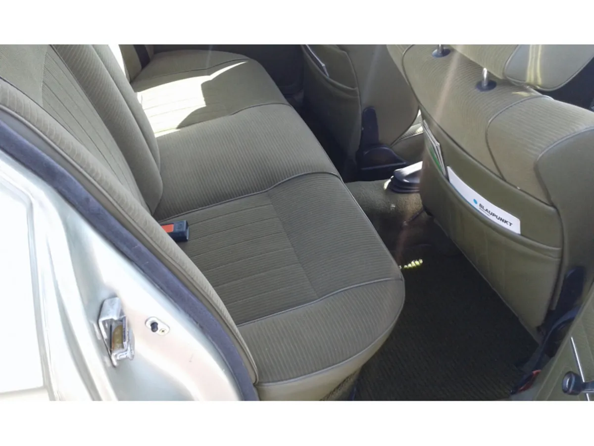 BMW 5-Series 525 E12 - Image 3