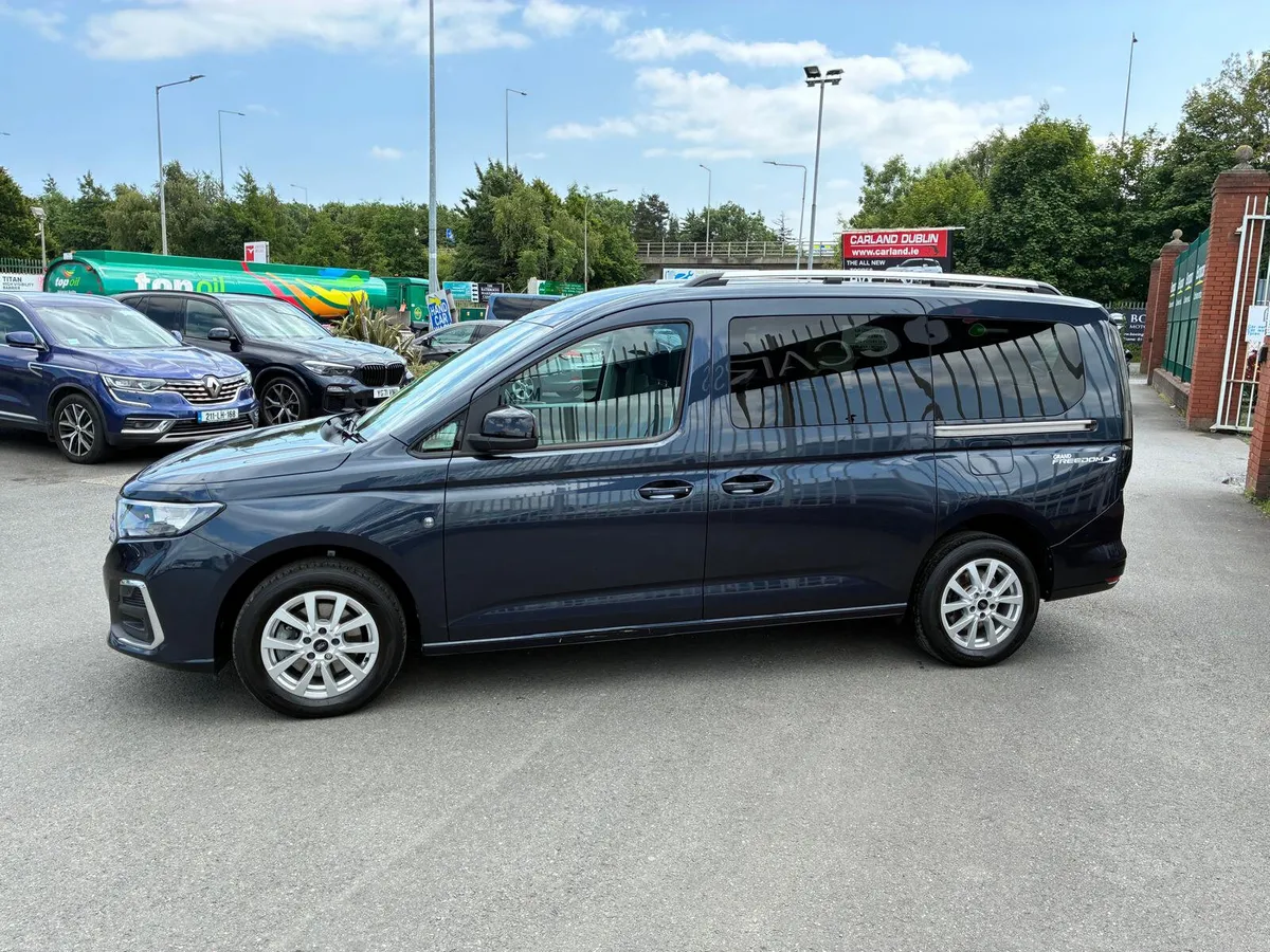 2023 Ford Grand Connect Freedom Taxi Spec 7 seats - Image 4