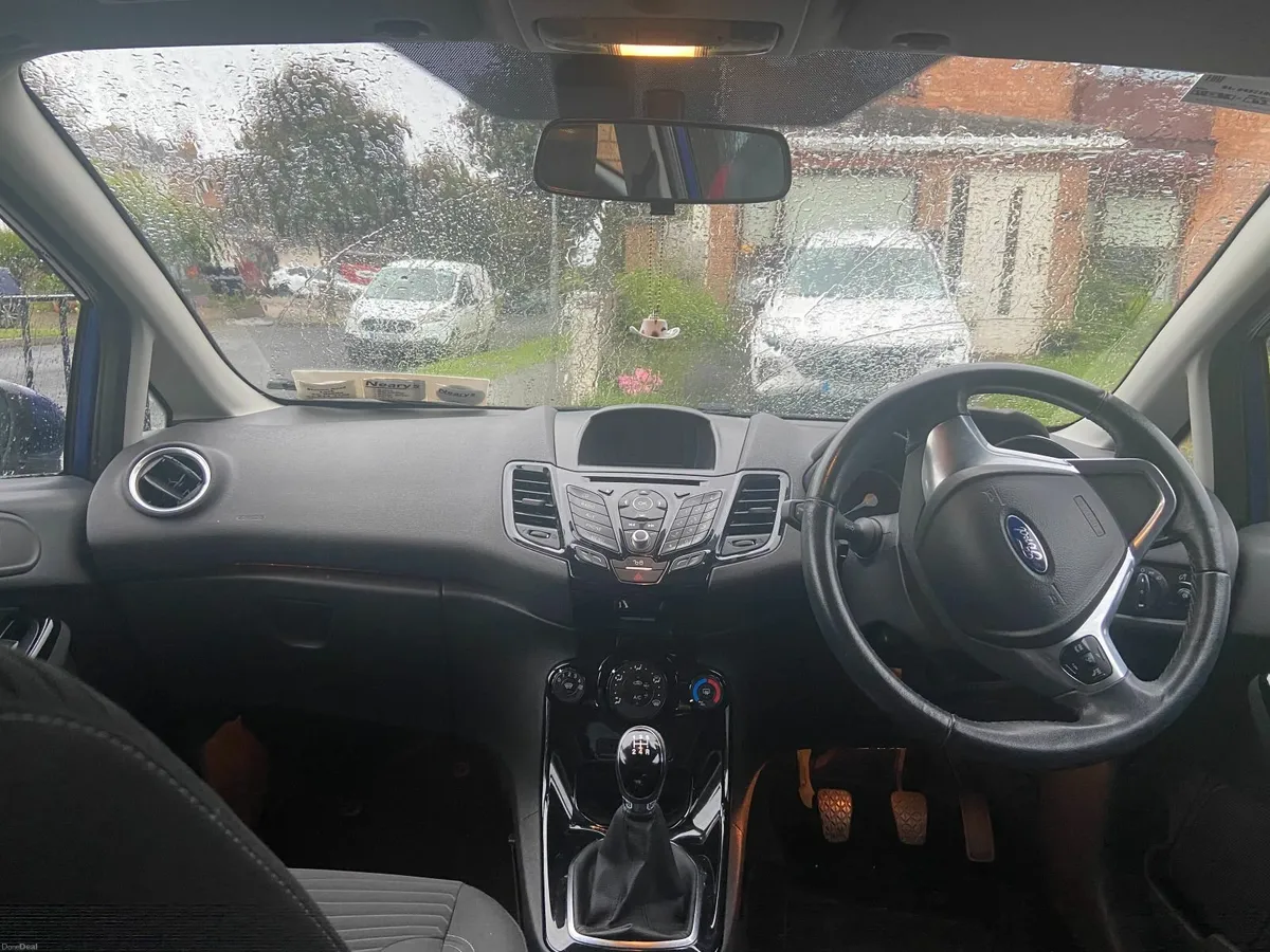 Ford Fiesta 2015 - Image 4