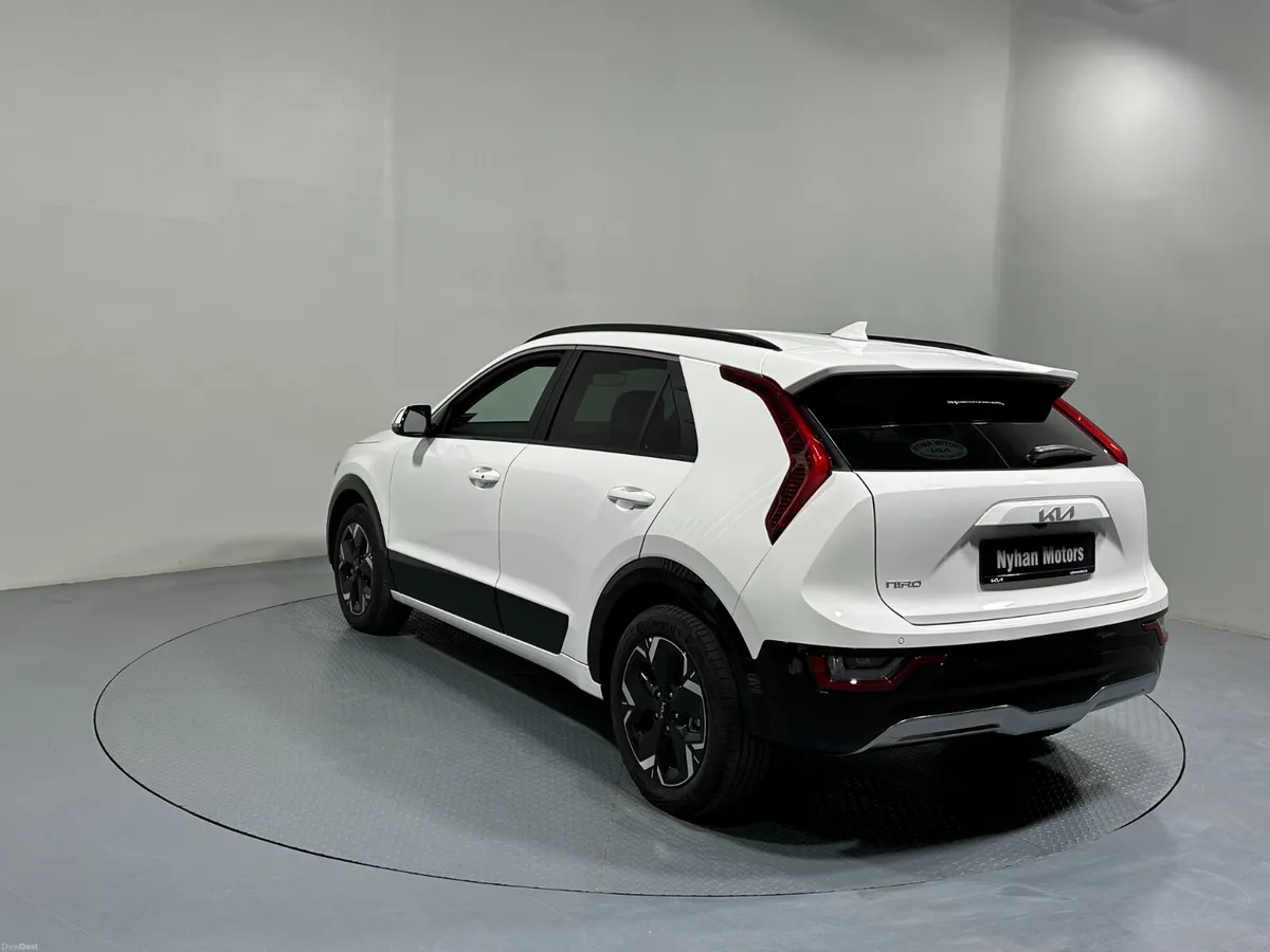 Kia E-Niro K3 SEM 64 KW/H Battery 455 Kms Range - Image 5