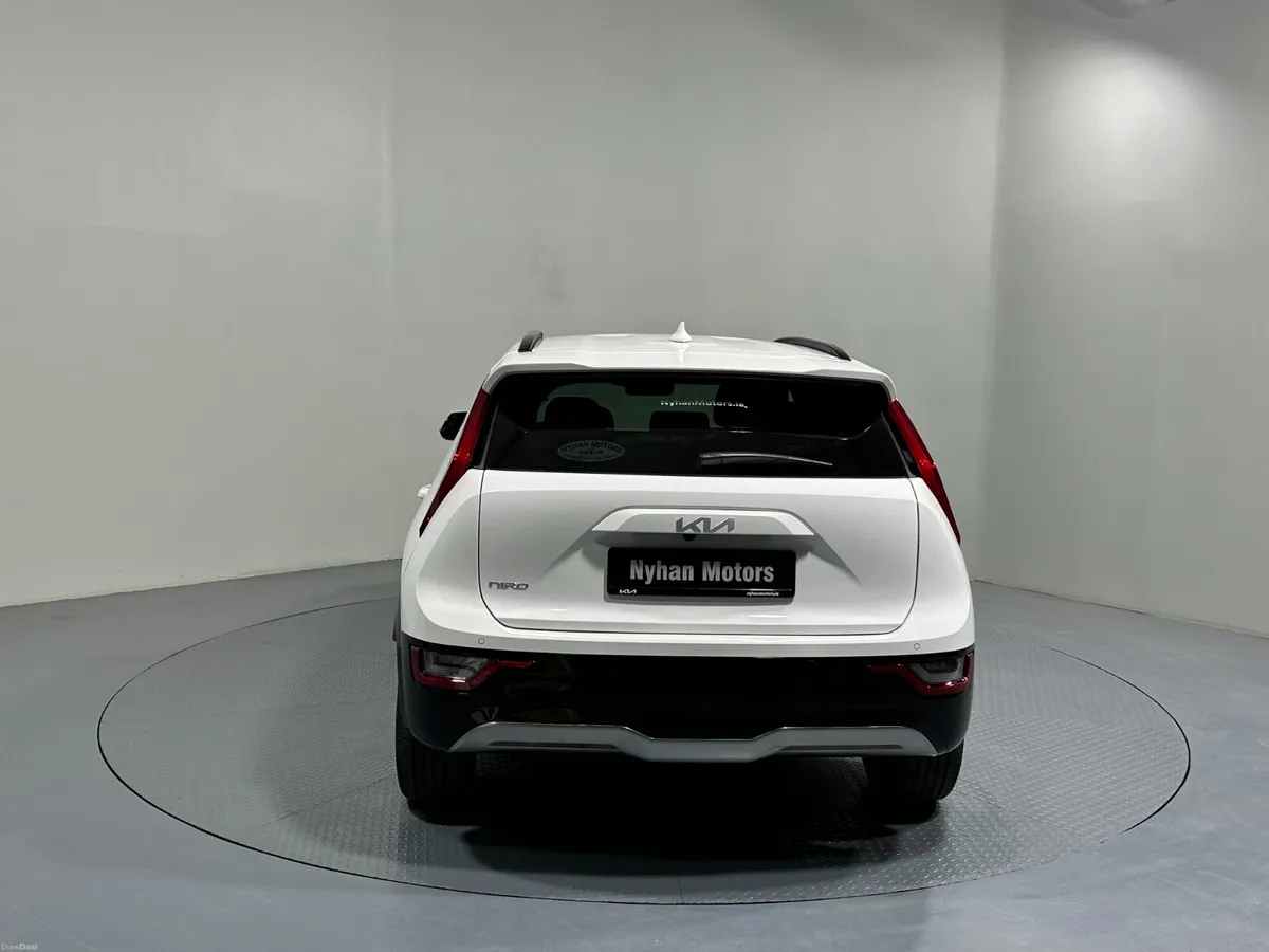 Kia E-Niro K3 SEM 64 KW/H Battery 455 Kms Range - Image 6