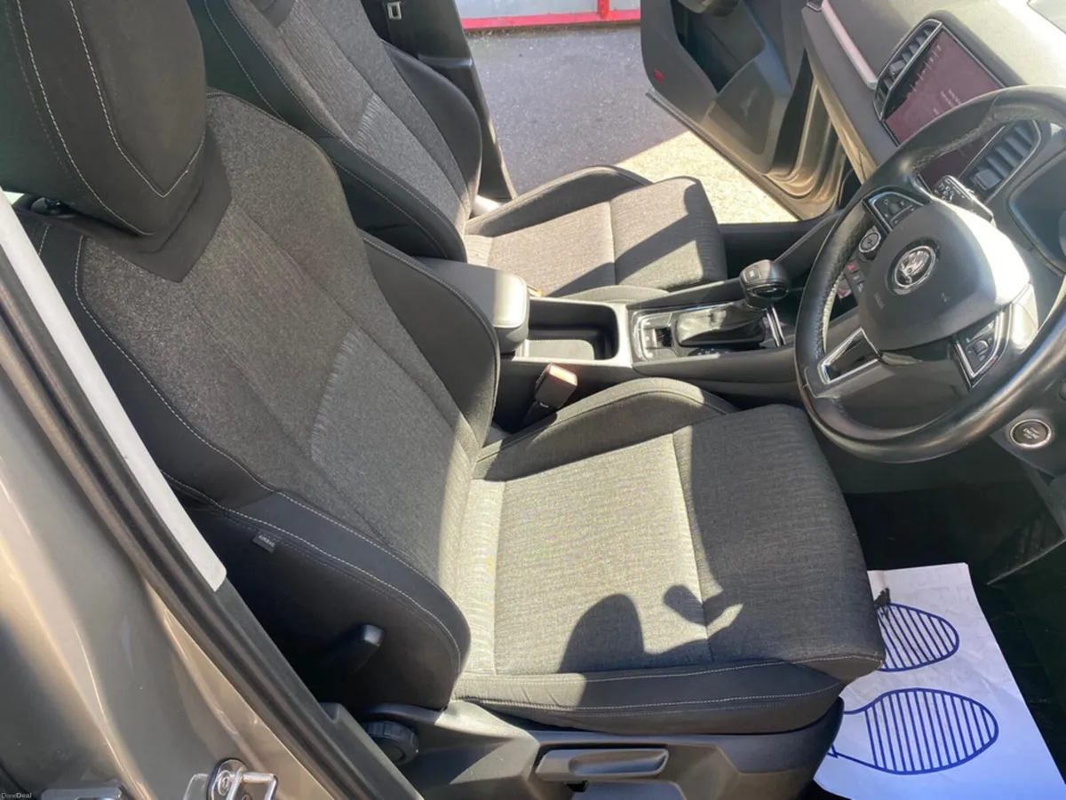 Skoda Karoq STYLE 1.6 TDI 115HP DSG 4DR AUTO - Image 4