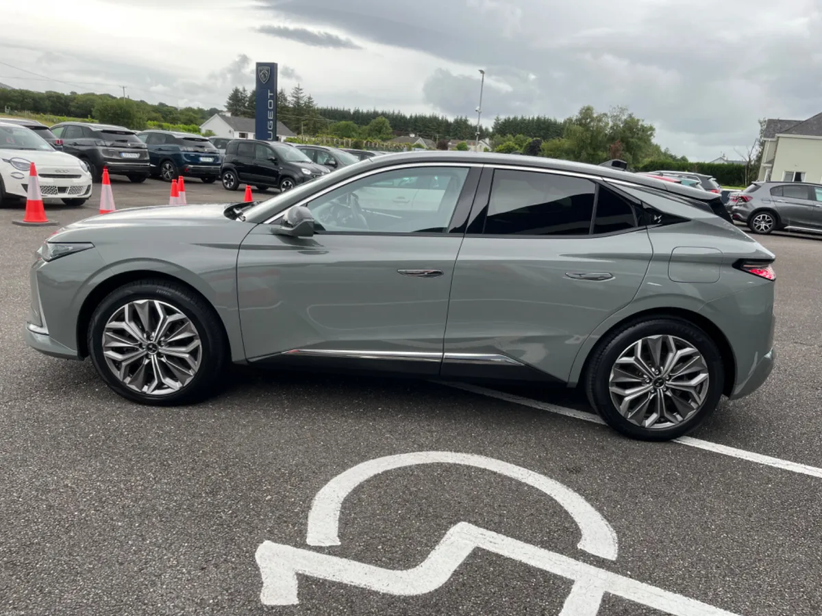 DS Automobiles DS 4 2023 - Image 3