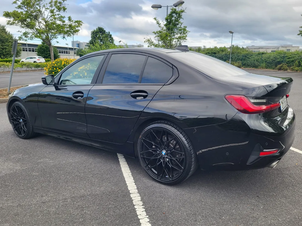 2021 BMW 318 SE AUTO + M SPORT 20"ALLOYS - Image 4