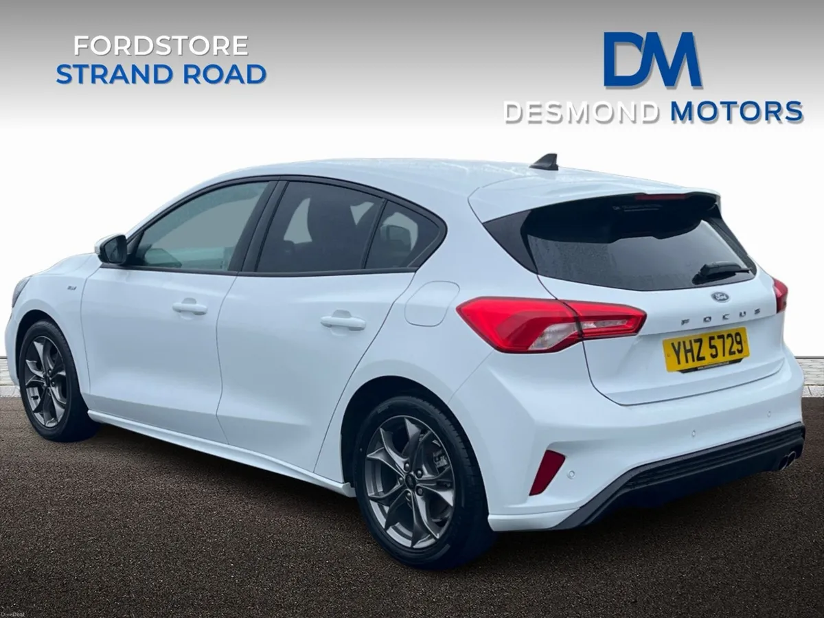 Ford Focus 2021 - Image 2