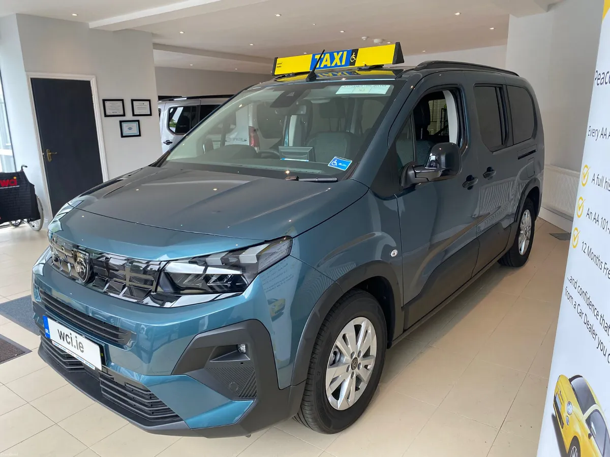 ✅ Wheelchair Taxi Peugeot Rifter - Image 3