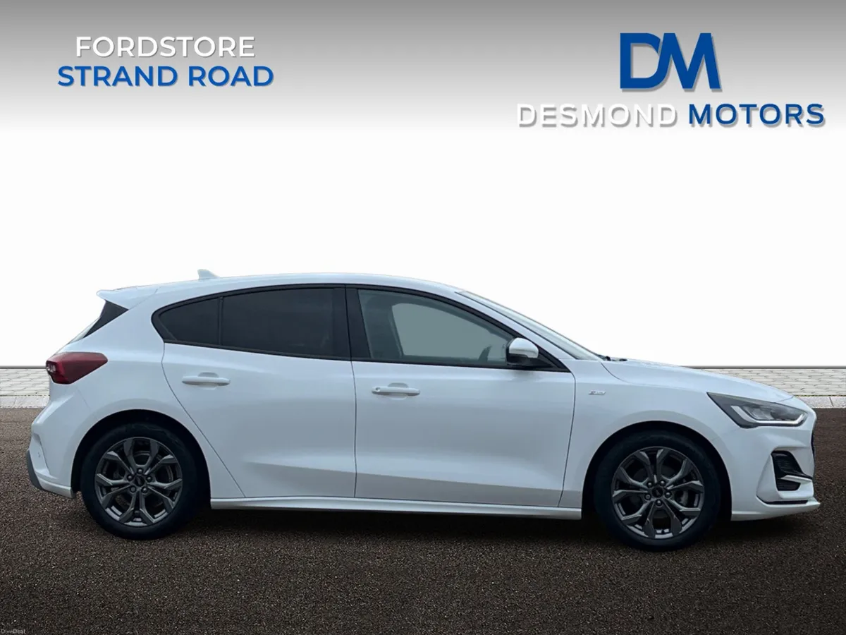 Ford Focus 2024 - Image 3