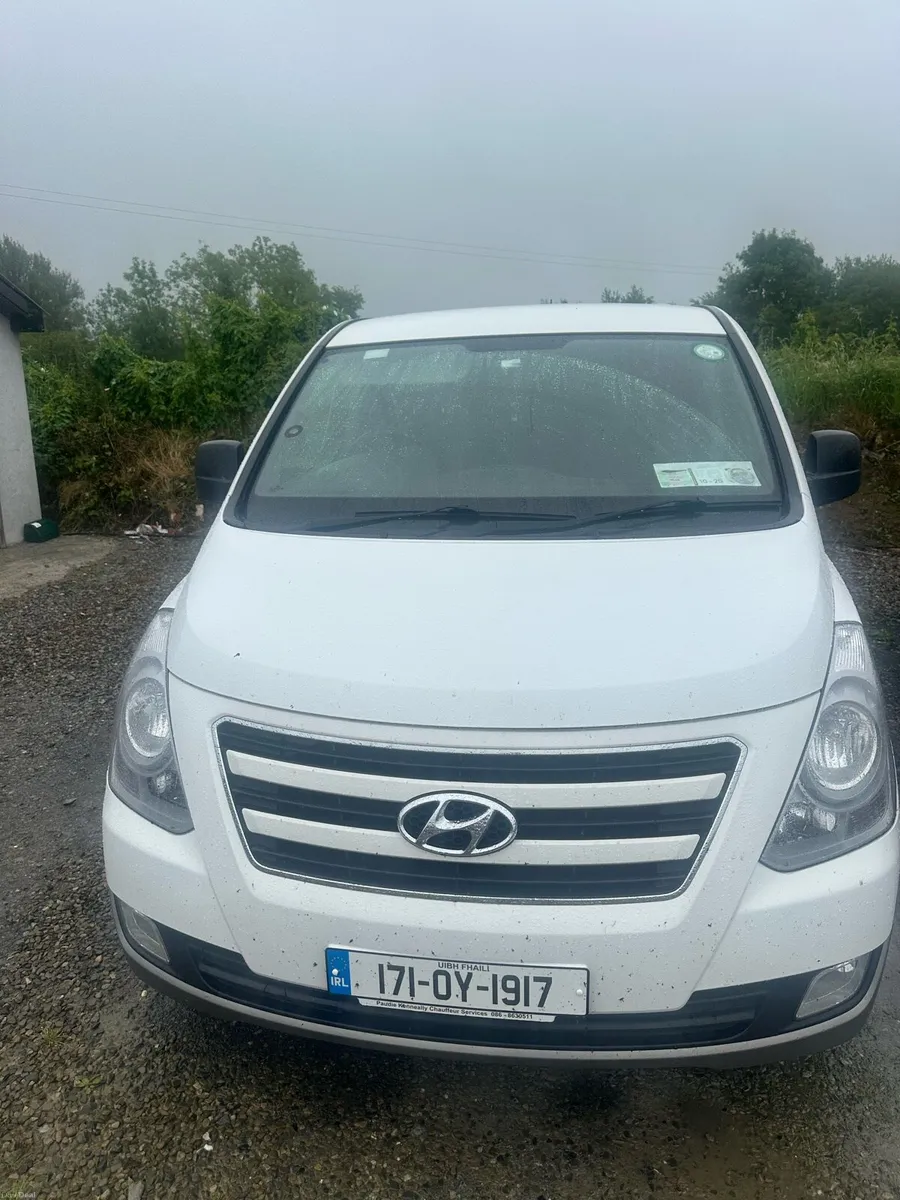 7 seater car - Image 1