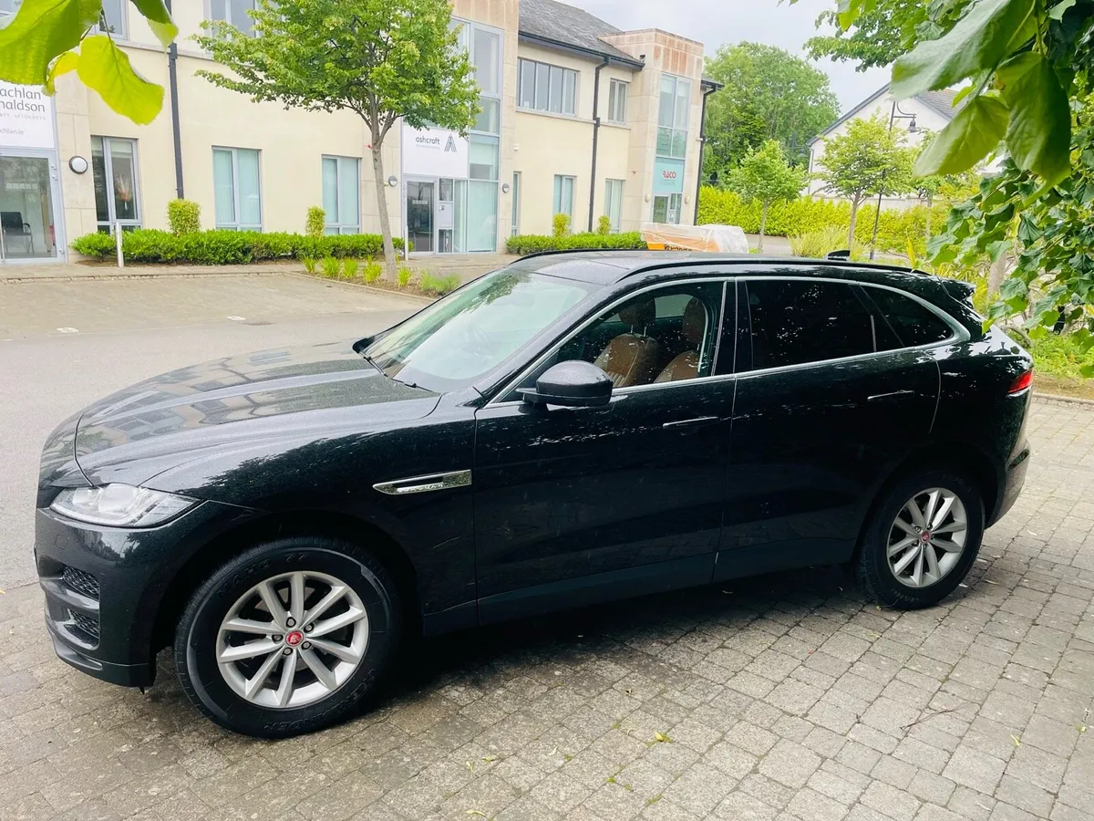 2018 (182) JAGUAR F-PACE 2.0D AWD PORTFOLIO - Image 3