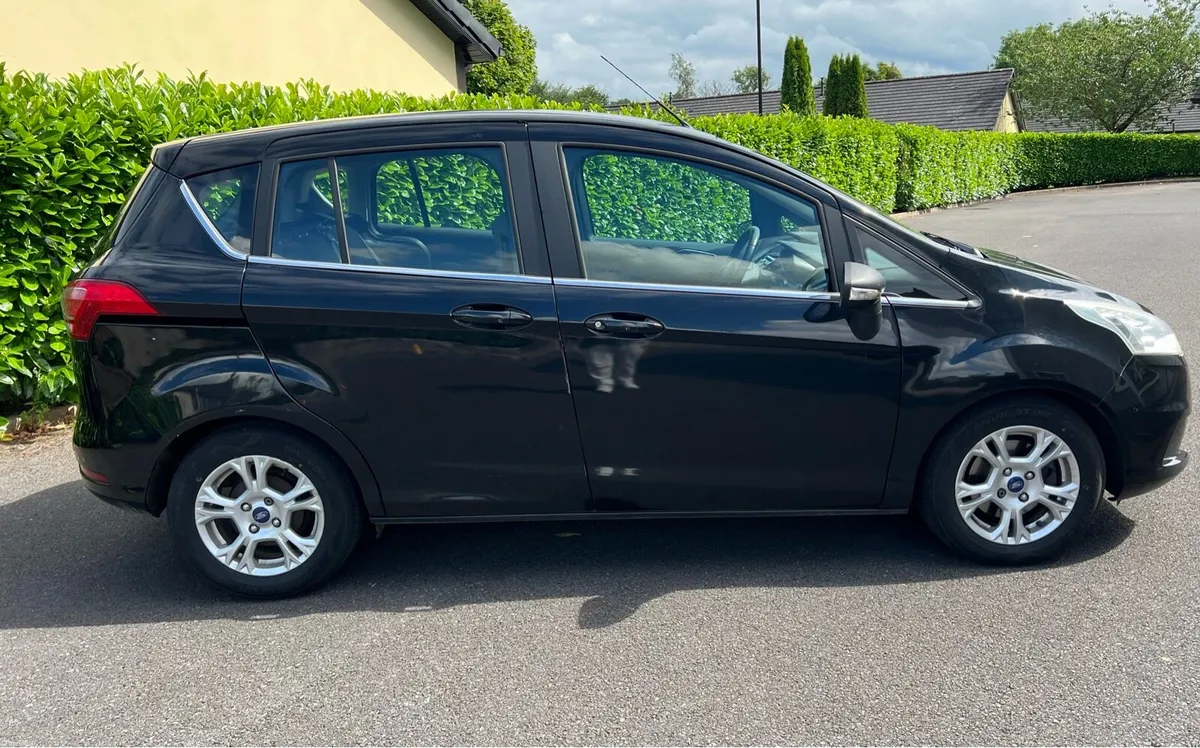 Ford B-Max, 1.6 Petrol, 52k Miles, NCT 2027 - Image 3