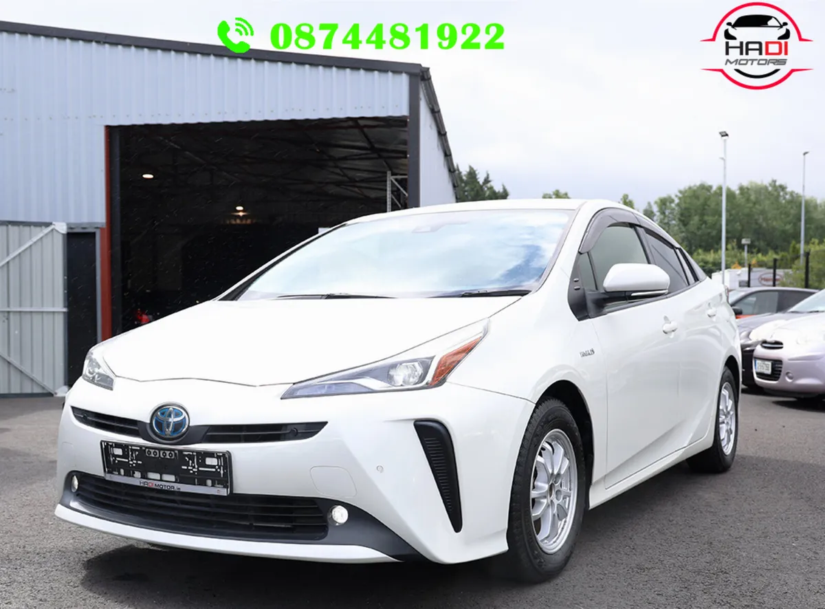 TOYOTA PRIUS 2019 white  hybrid - Image 1