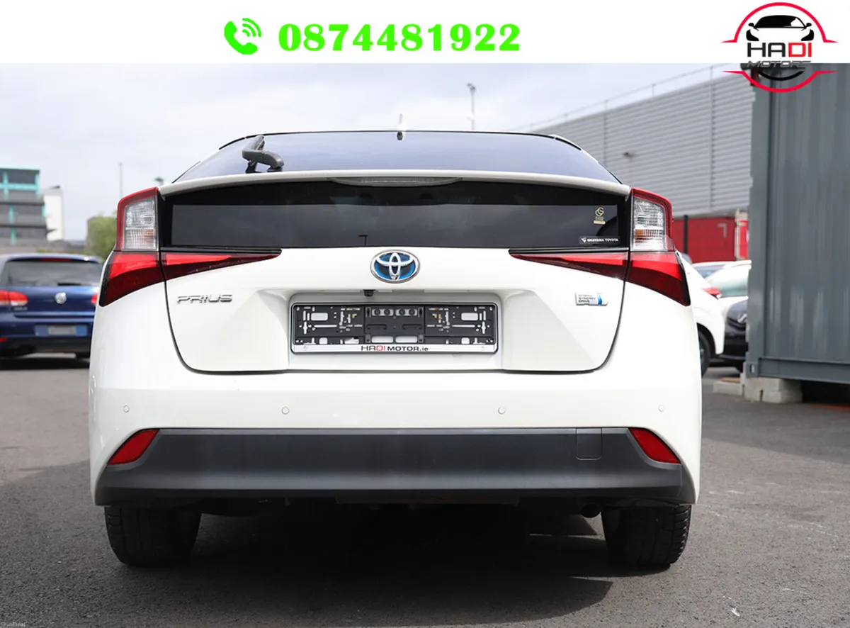 TOYOTA PRIUS 2019 white  hybrid - Image 4