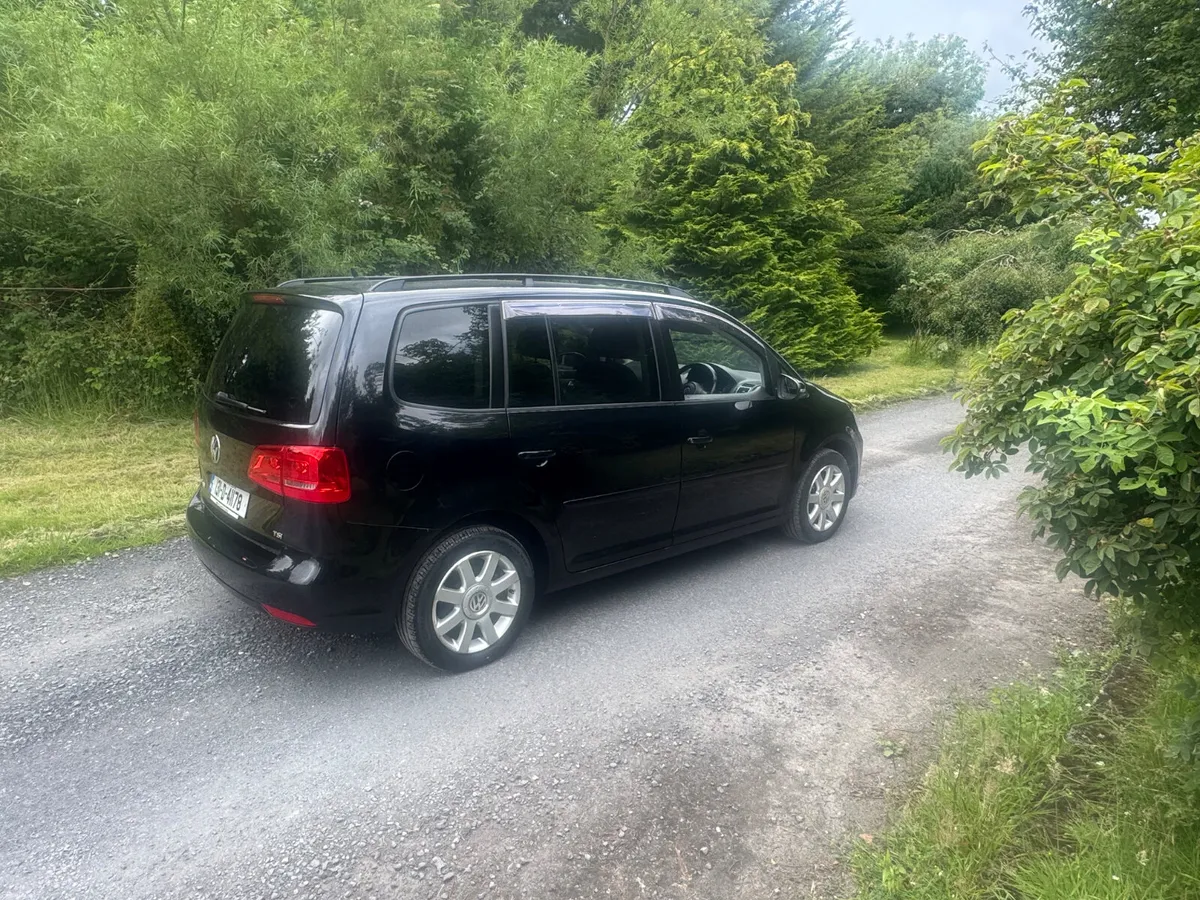 13 Volkswagen Touran 1.4TSI AUTO .. 7  SEATS - Image 2