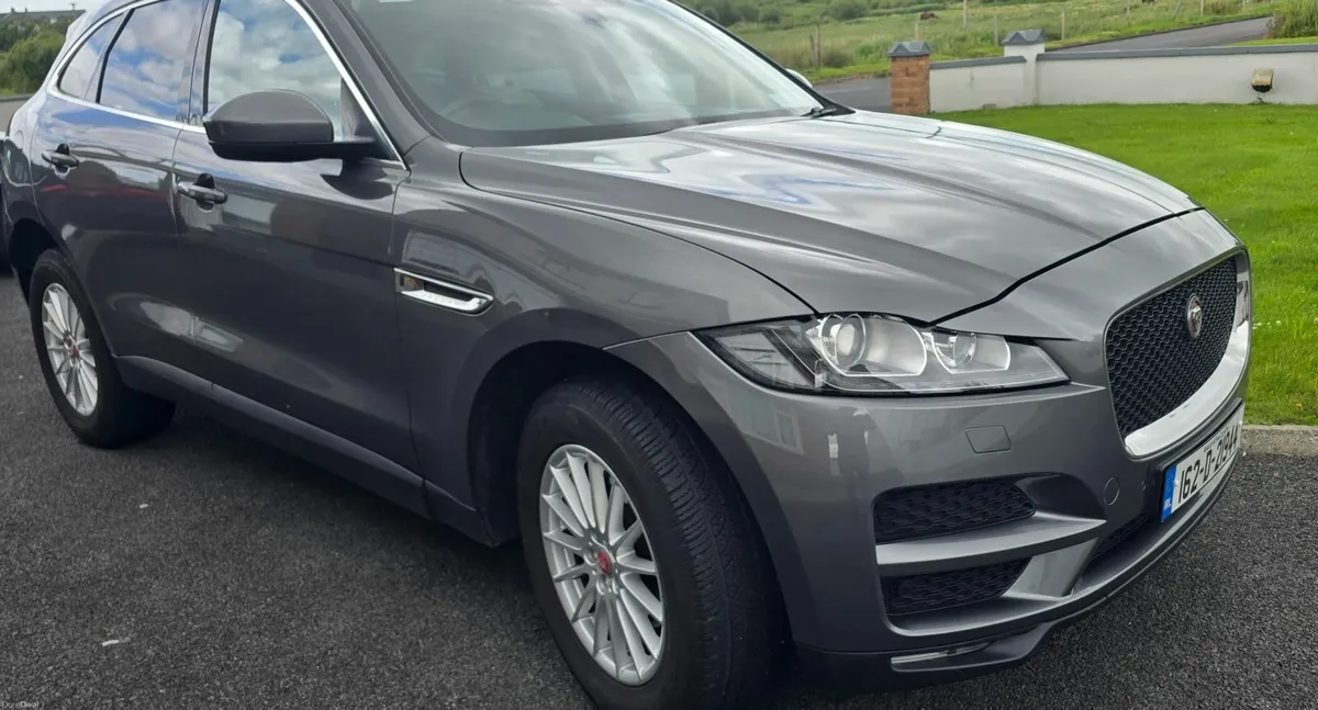 Jaguar F-Pace 2016 - Image 1