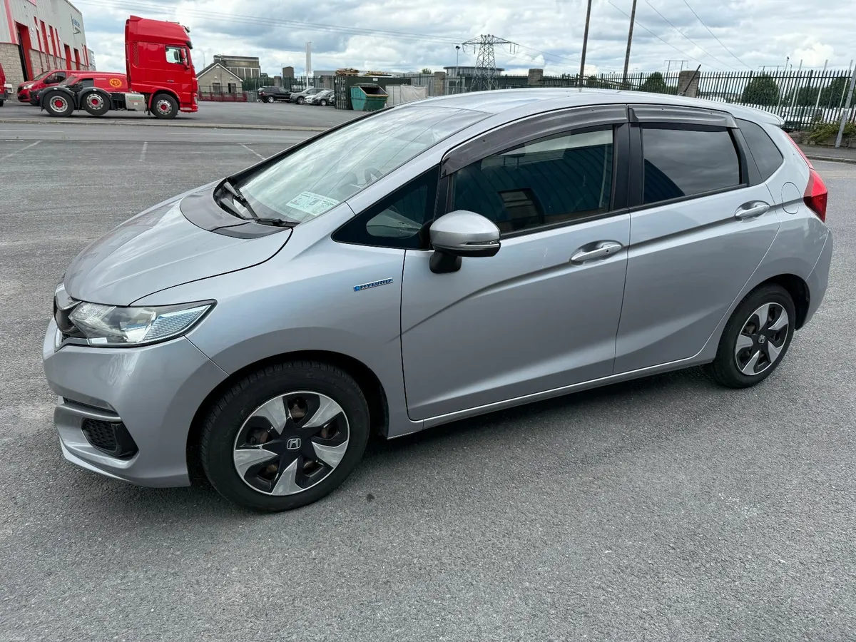 Honda Fit 2019 1.5HYBRID AUTO NCT10/26 - Image 2