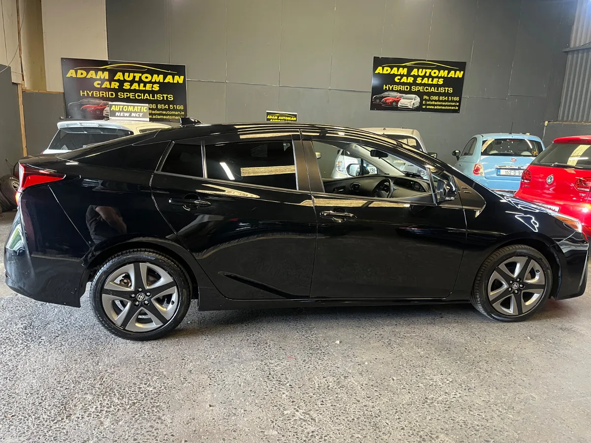 Toyota Prius 202 Leather Package - Image 4