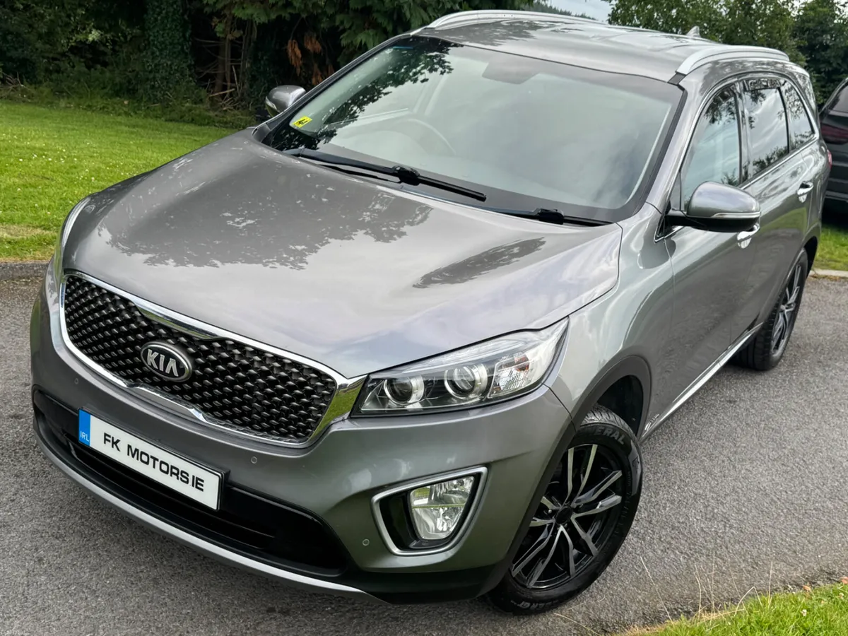 Kia Sorento 2015 5 seater 4x4 - Image 1