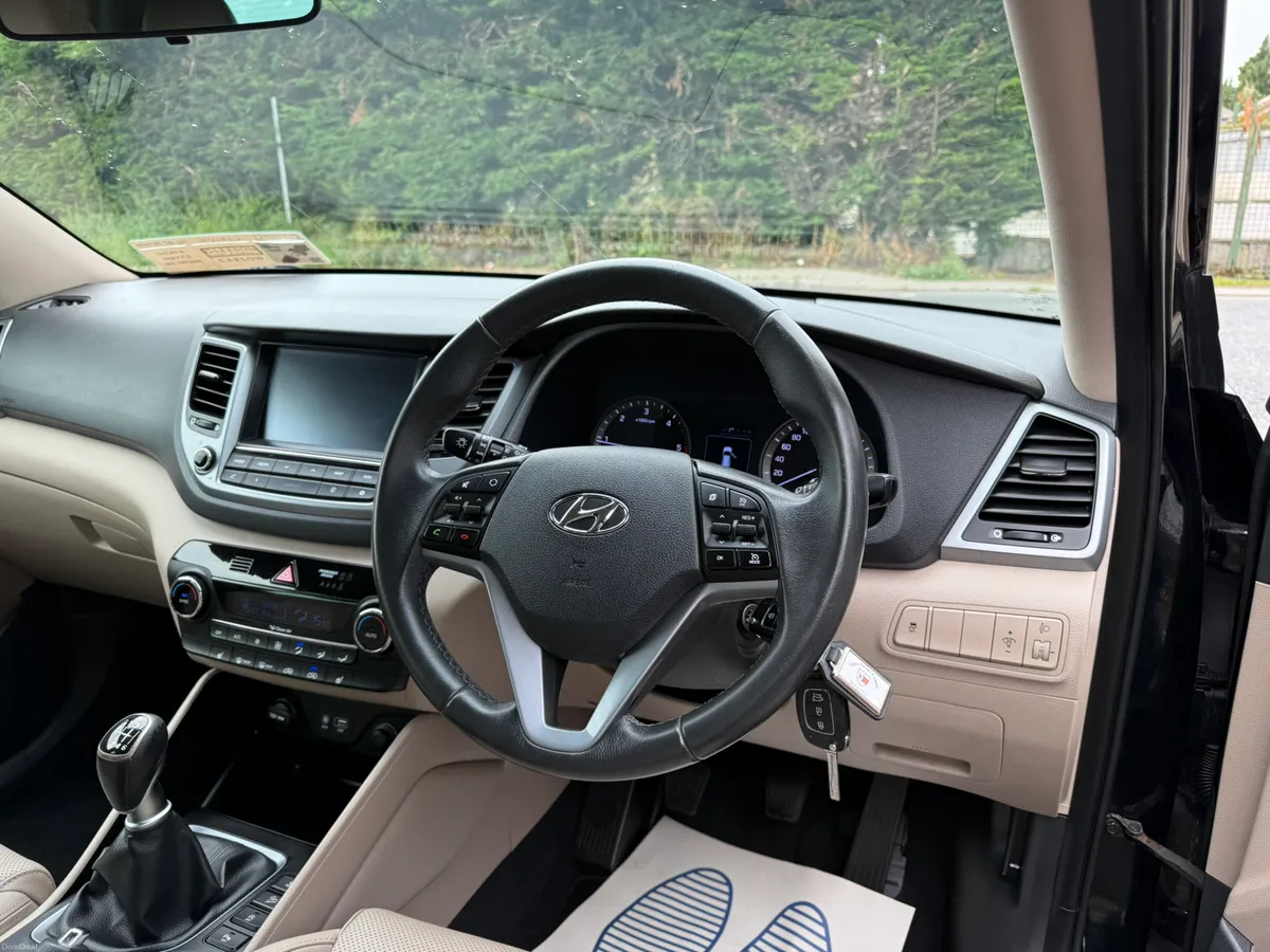 2016 Hyundai Tucson 1.7 CRDi Executive - Image 5