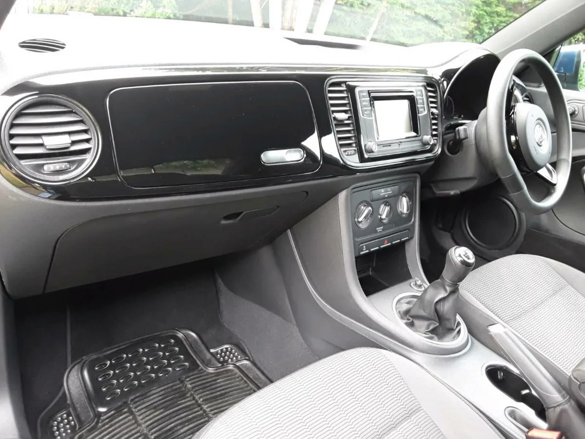 2016 vw Beetle 2.0 tdi blue motion manual - Image 5