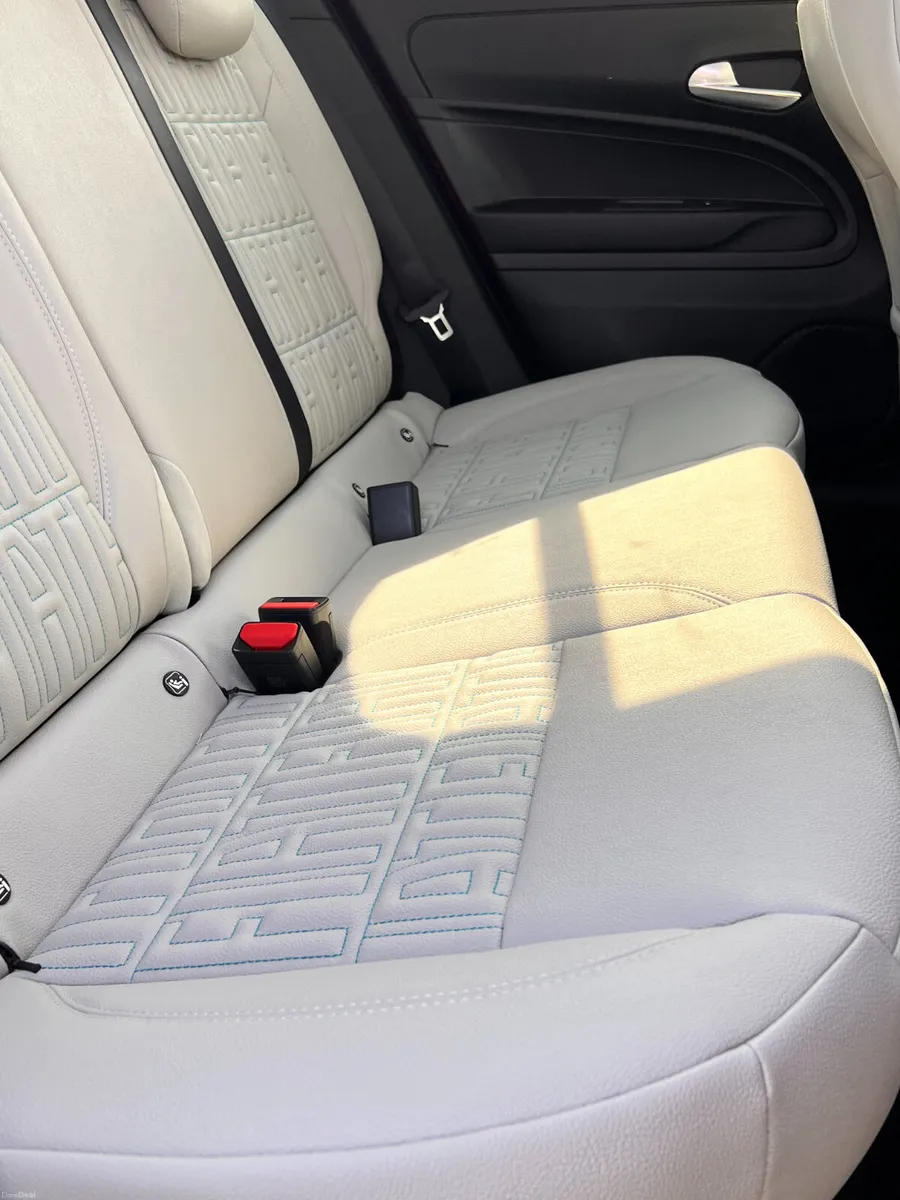 Fiat Hybrid 600 La Prima 1.2 100HP - Image 4