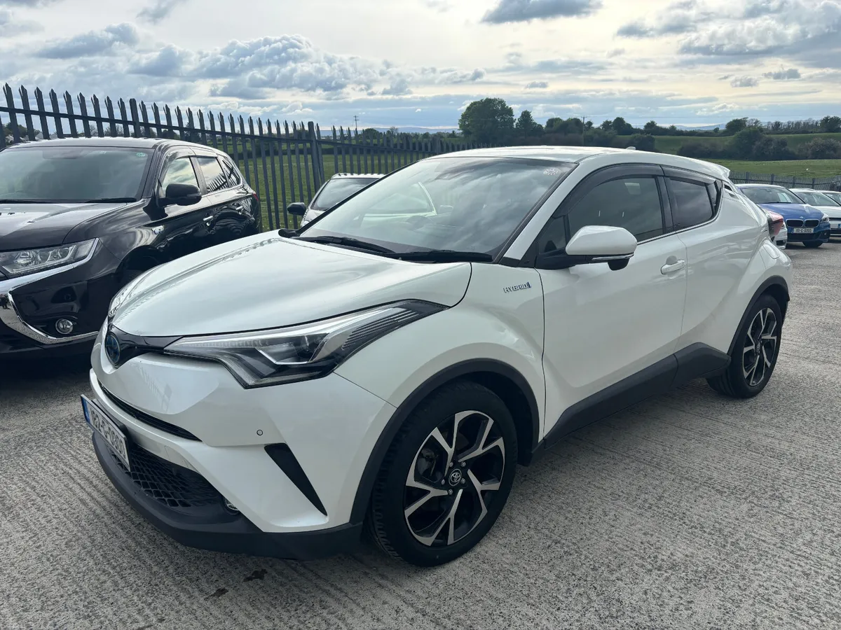 Toyota CH-R luna Sport self charging Hybrid 2018 - Image 2