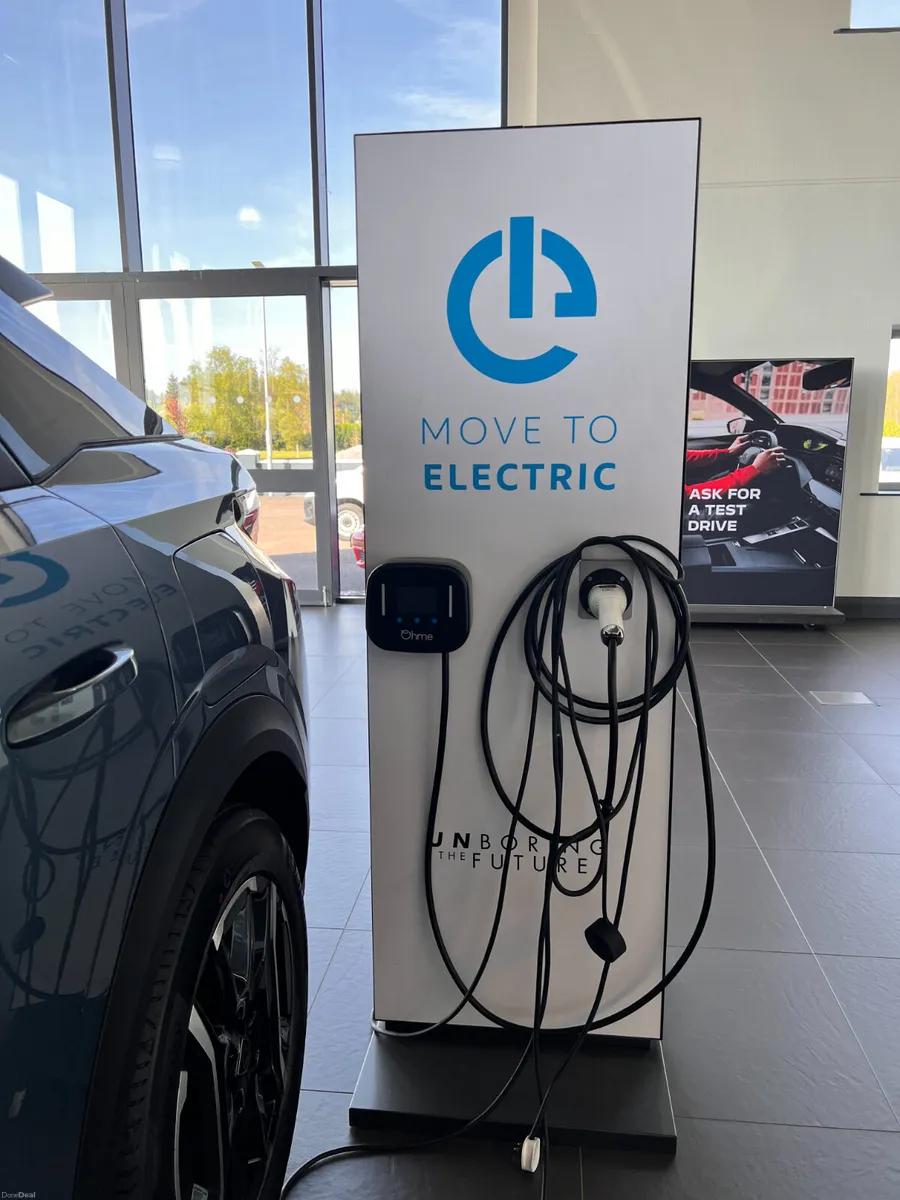 NEW 3008  ALLURE -ELECTRIC  156BHP(54kWh) - Image 4