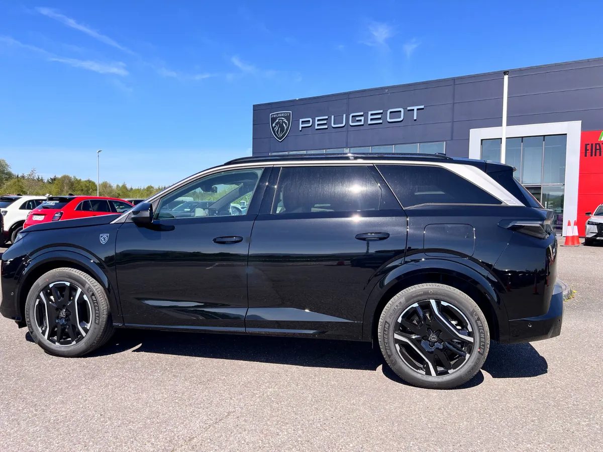 New 5008 GT  Electric ( 210Bhp 73kwh Automatic ) - Image 2