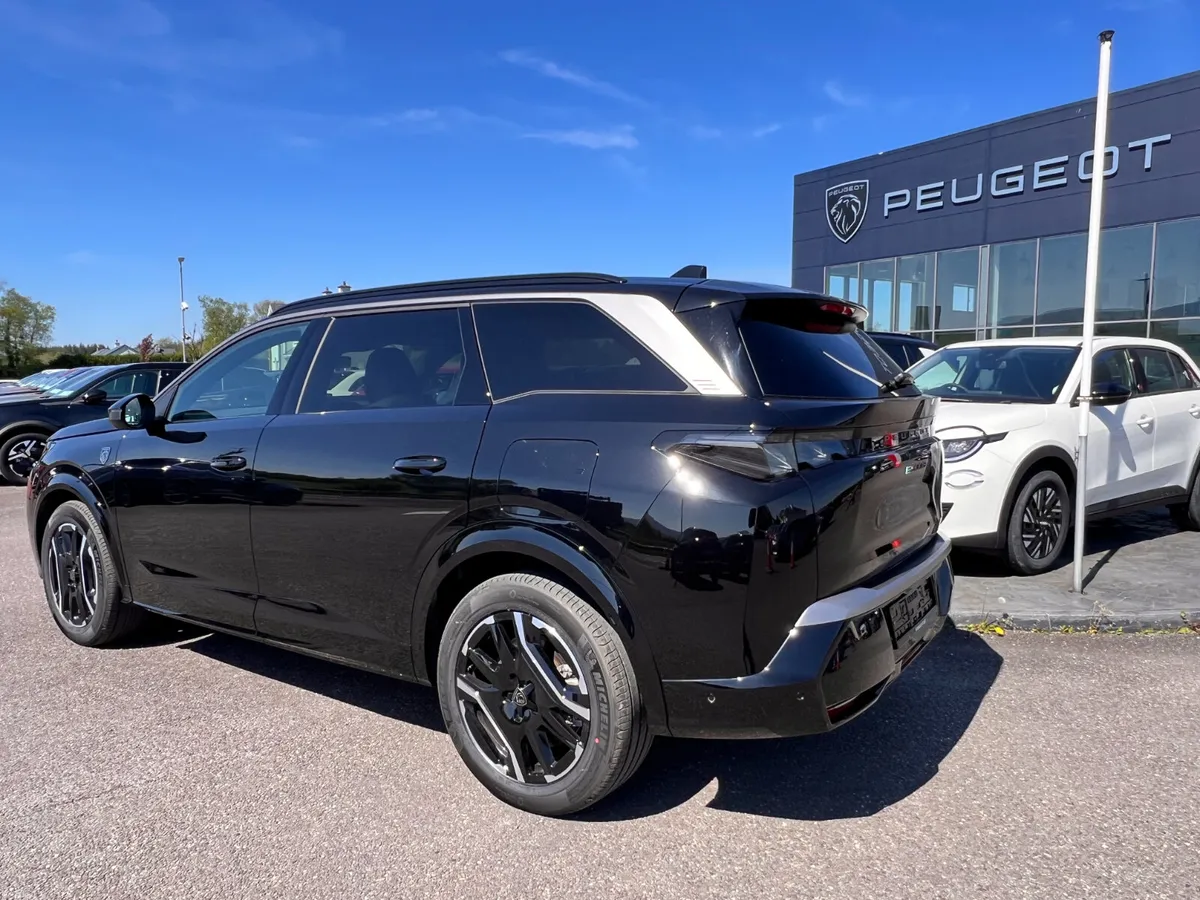 New 5008 GT  Electric ( 210Bhp 73kwh Automatic ) - Image 3