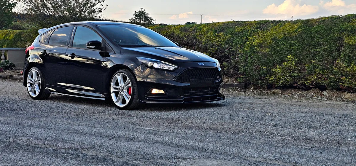 Ford Focus 2L ST3 2018 - Image 2