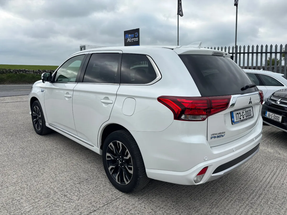 Mitsubishi Outlander Instyle  PEHV 2017 - Image 3