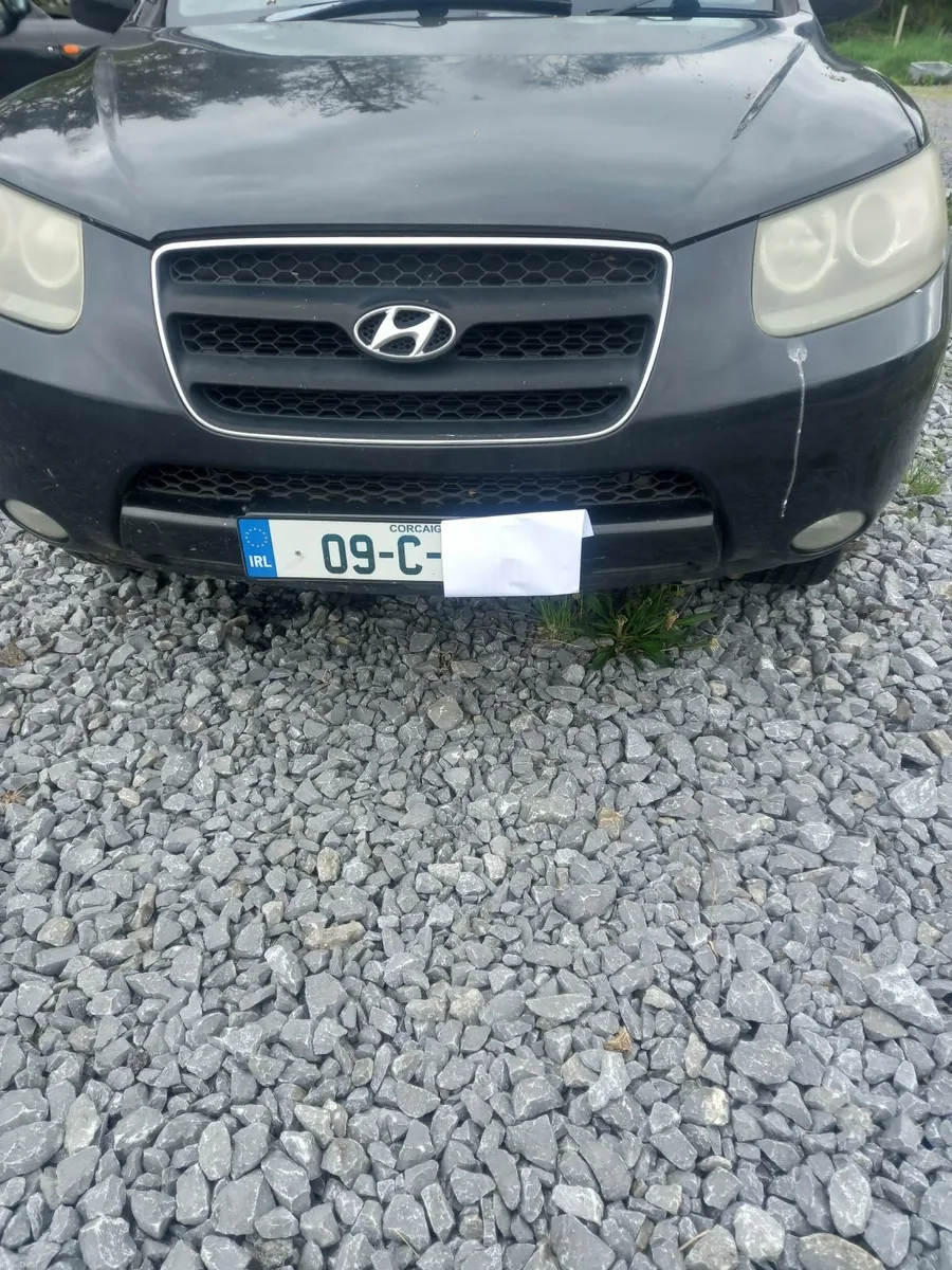 Hyundai Santa Fe 2009 commercial - Image 4