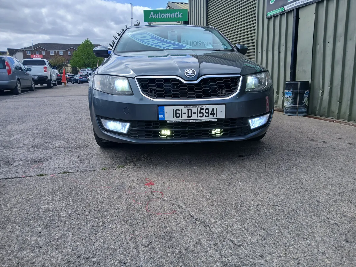 Skoda Octavia automatic  diesel 2016 - Image 4