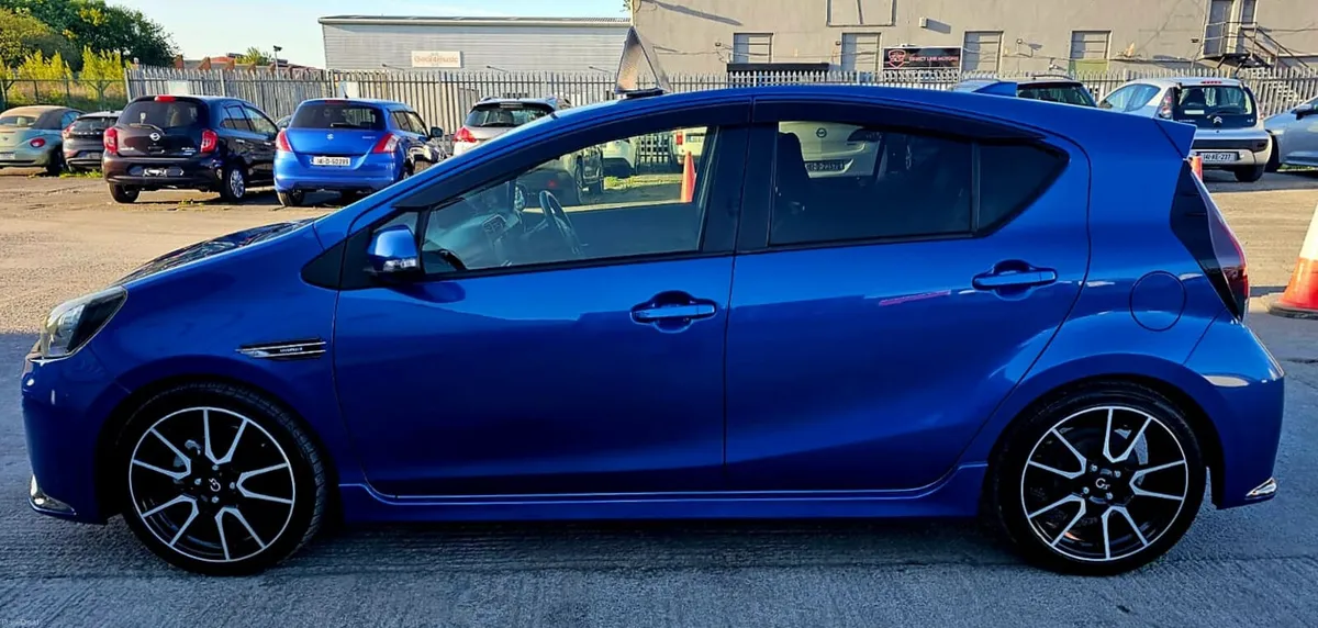 2017 Toyota Aqua G's Edition - Image 4