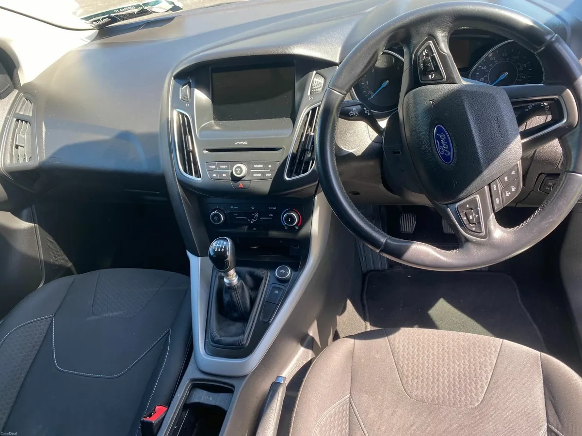 Ford Focus 2018 - Image 2