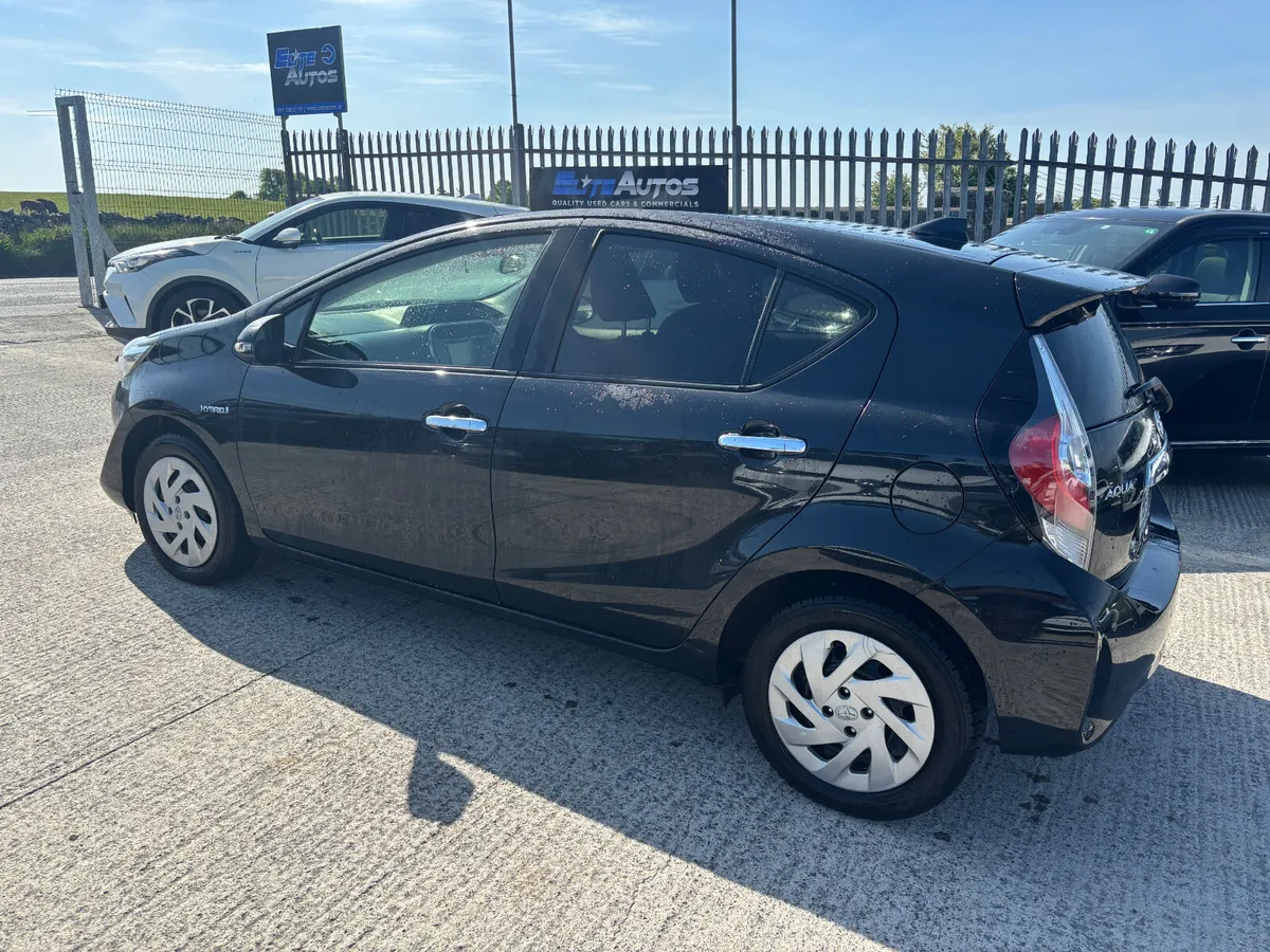 Toyota Aqua Self Charging Hybrid 2019 - Image 3