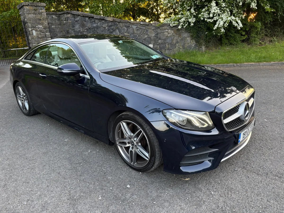 Mercedes-Benz E-Class 2019 Like New Low Miles - Image 2