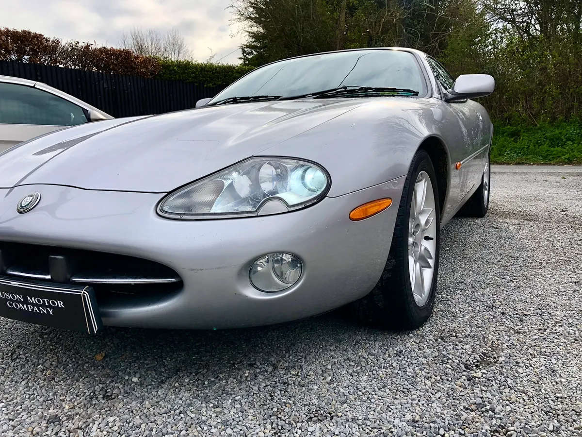 Jaguar XK8 4.0 (NEW NCT) - Image 3