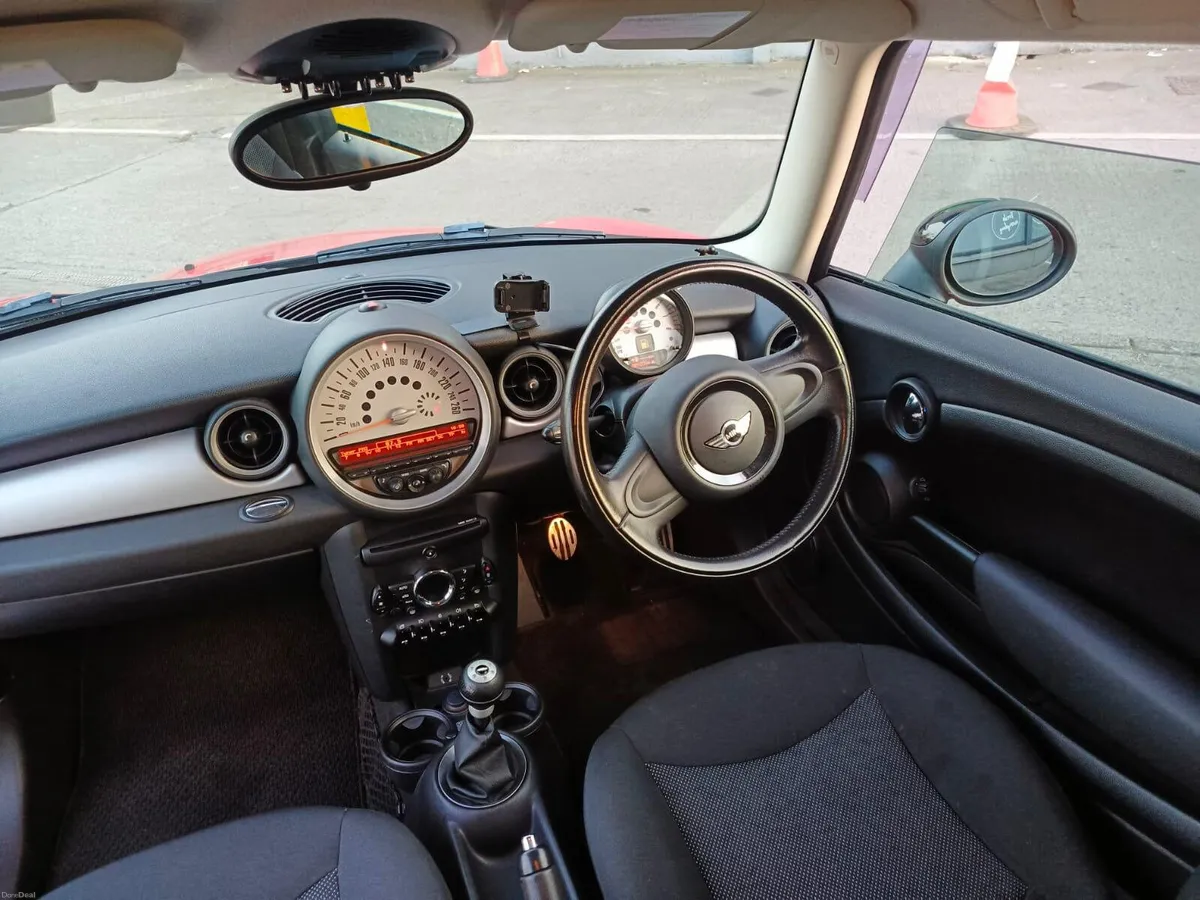 Mini Cooper 2013 low mileage - Image 4