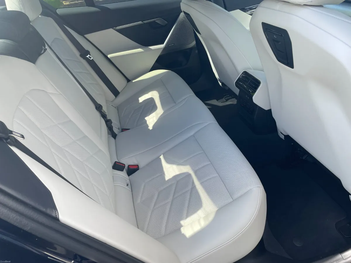 BMW 530E HYBRID -SeriesM-SPORT 2024 - Image 6
