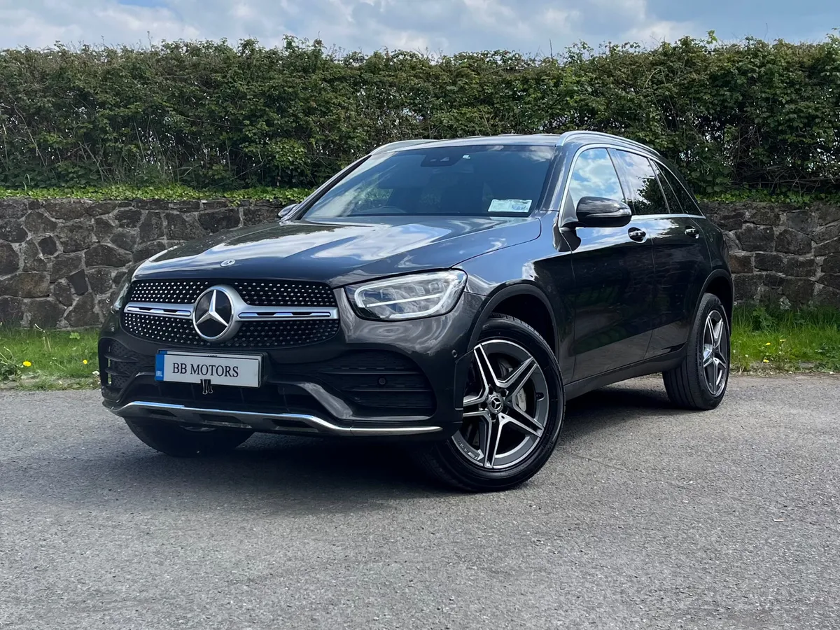 Mercedes-Benz GLC300d AMG Line Premium - Image 2